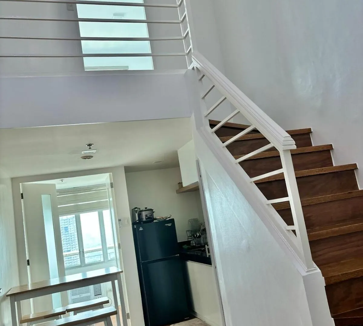 Loft-Type Condo In Mandaluyong With City Views And Parking Manila 0*,