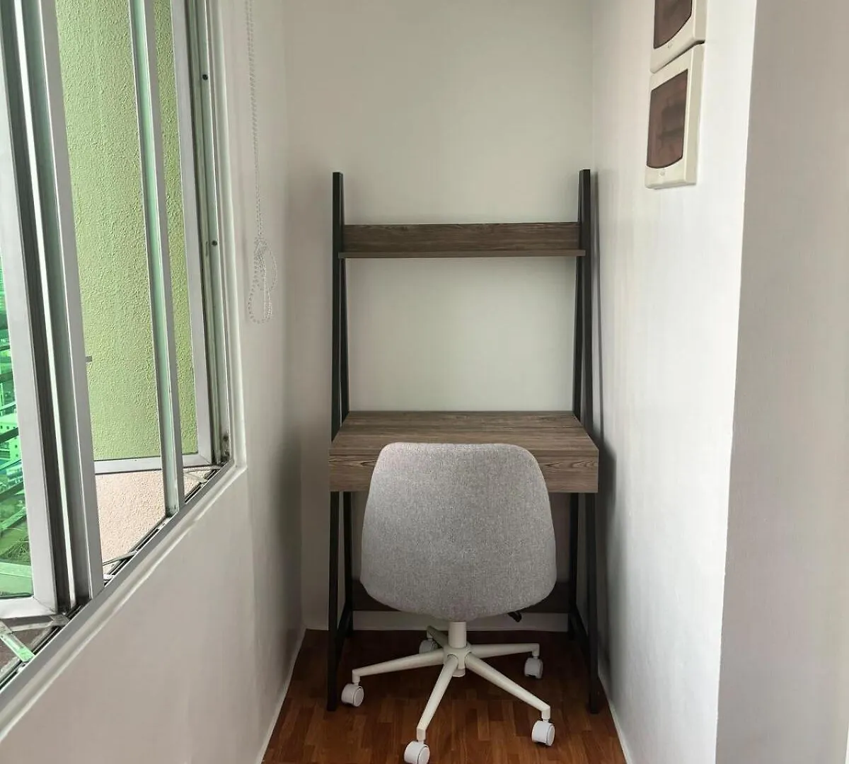 Apartment Loft-Type Condo In Mandaluyong With City Views And Parking Manila