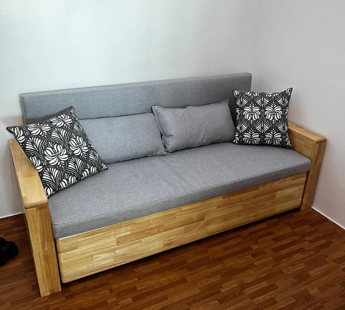Apartment Loft-Type Condo In Mandaluyong With City Views And Parking Manila