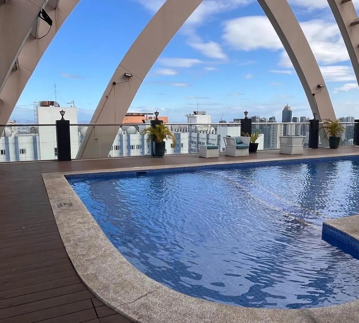 Apartment Loft-Type Condo In Mandaluyong With City Views And Parking Manila