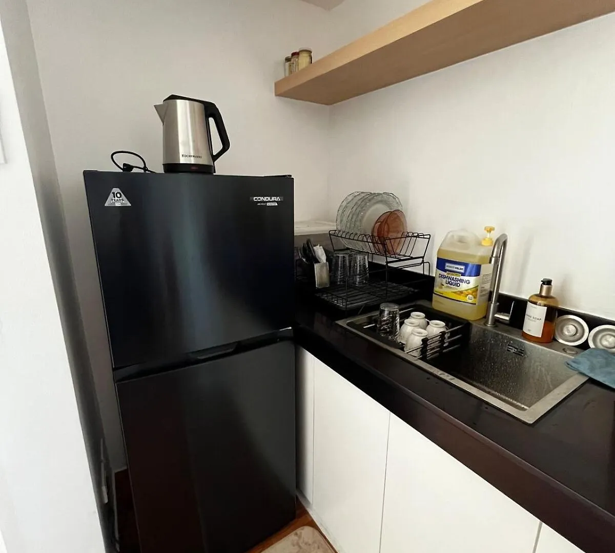 Loft-Type Condo In Mandaluyong With City Views And Parking Manila Apartment